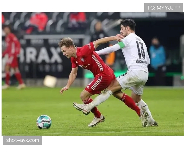 基米希展现全能中场风采,精准传球引领球队攻势