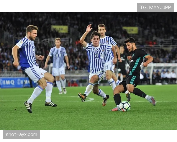 西甲新赛季首轮对阵出炉，豪门强强对话引爆球迷期待