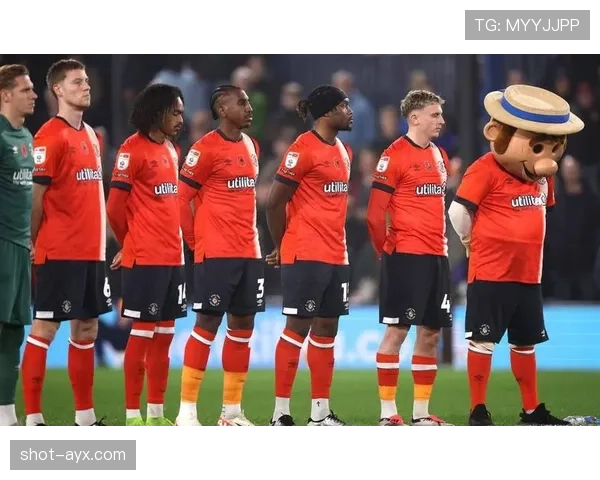 英超卢顿本赛季积分创队史新低，保级形势严峻